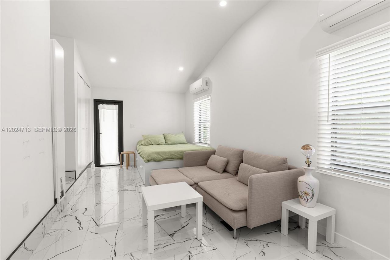 13010 Griffing Blvd, North Miami, FL 33161 Photo