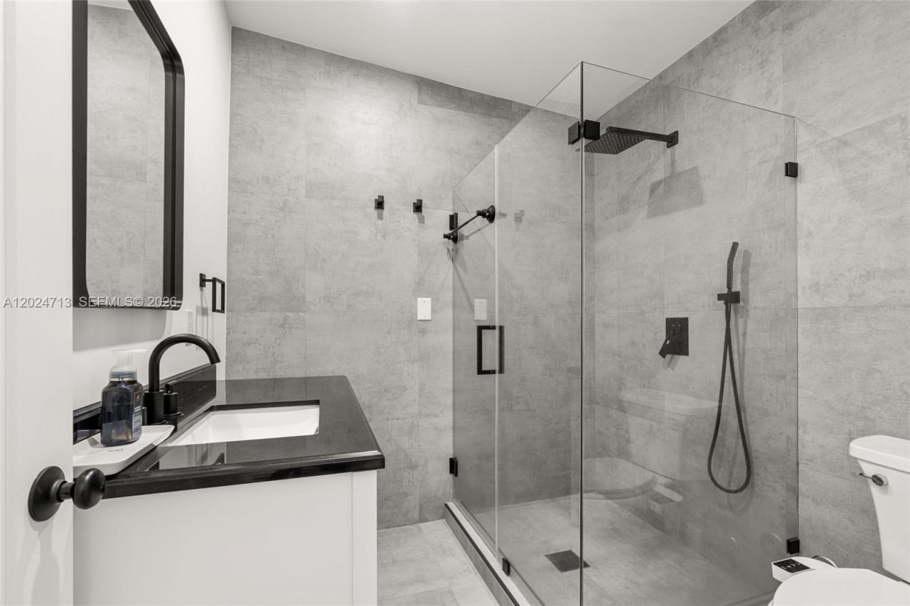 13010 Griffing Blvd, North Miami, FL 33161 Photo