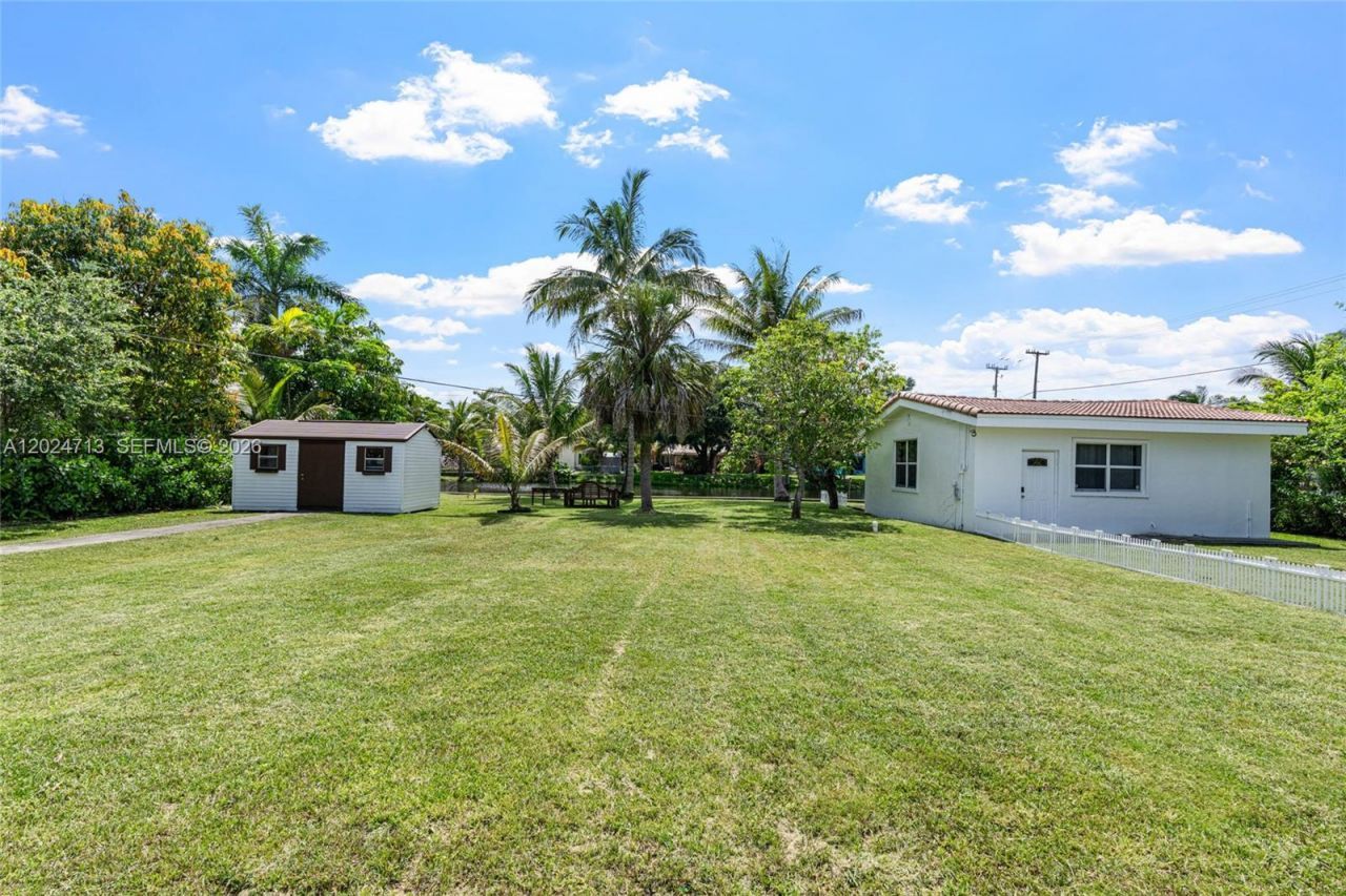 13010 Griffing Blvd, North Miami, FL 33161 Photo