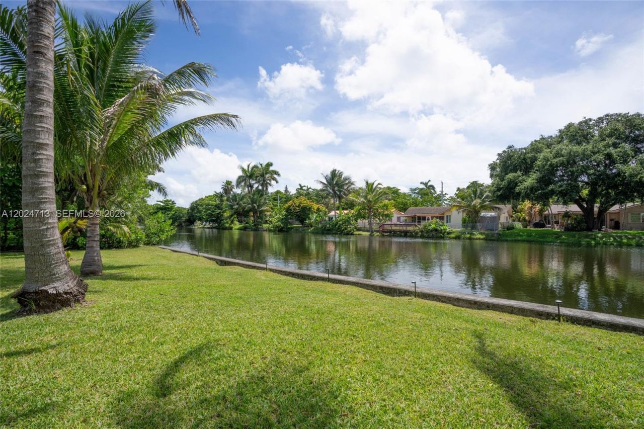 13010 Griffing Blvd, North Miami, FL 33161 Photo