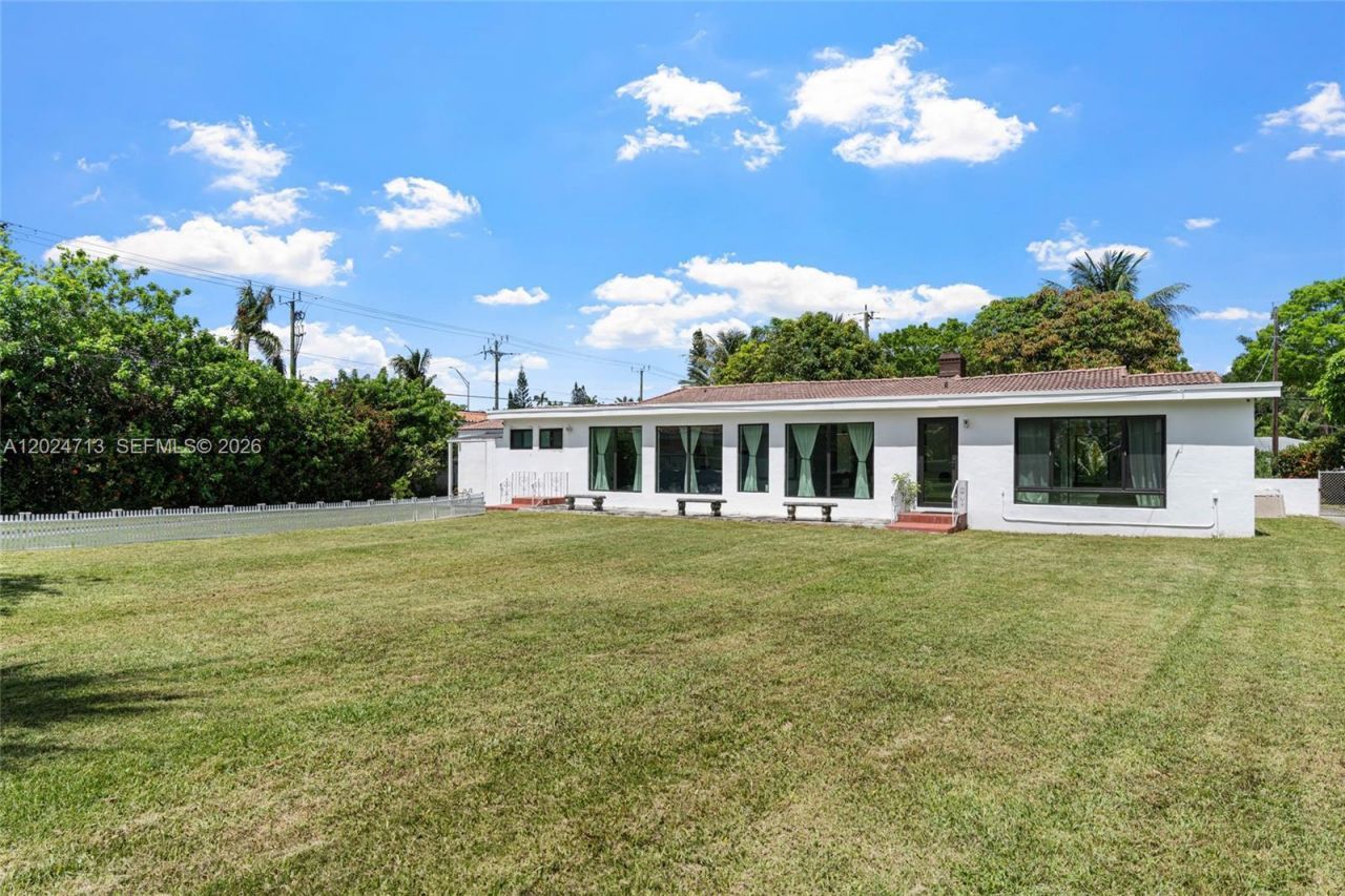 13010 Griffing Blvd, North Miami, FL 33161 Photo