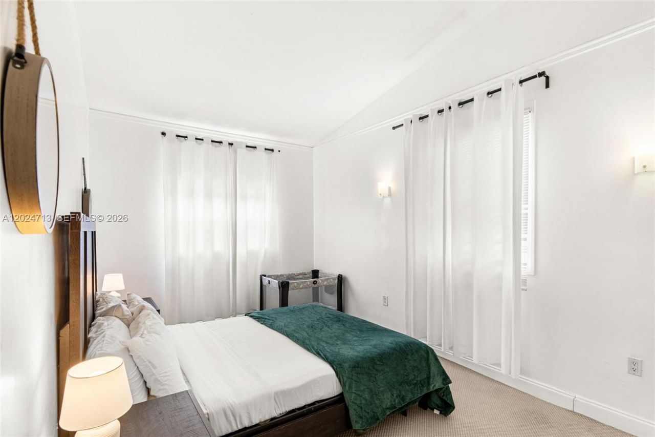 13010 Griffing Blvd, North Miami, FL 33161 Photo