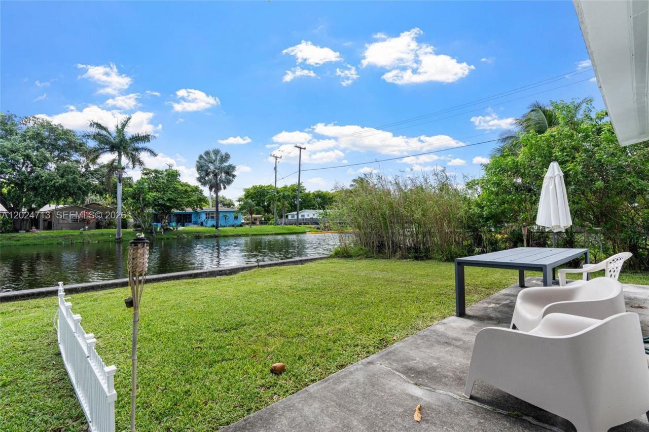 13010 Griffing Blvd, North Miami, FL 33161 Photo