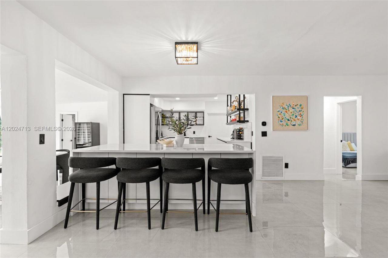 13010 Griffing Blvd, North Miami, FL 33161 Photo