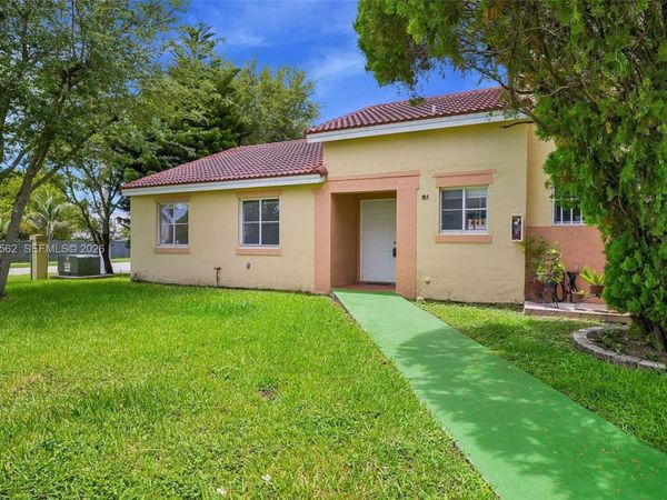 200 NW 114th Ave, Unit 22-101, Sweetwater, FL 33172