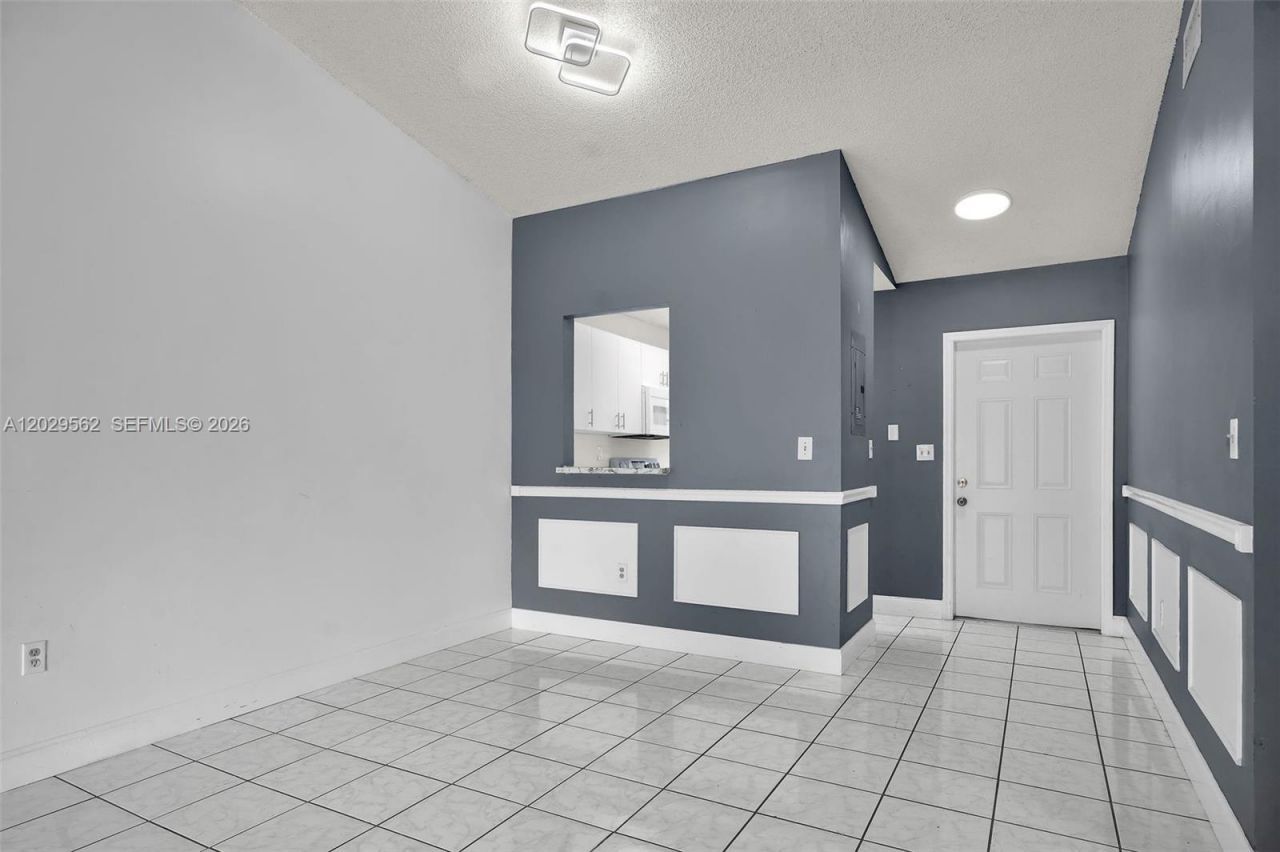 200 NW 114th Ave, Unit 22-101, Sweetwater, FL 33172 Photo