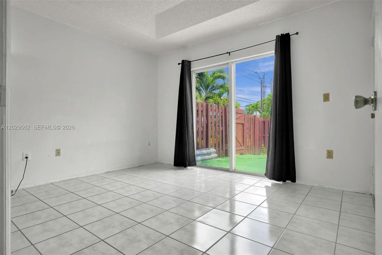 200 NW 114th Ave, Unit 22-101, Sweetwater, FL 33172 Photo