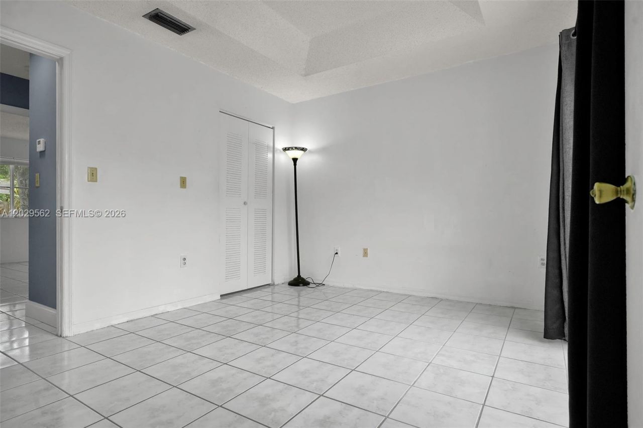 200 NW 114th Ave, Unit 22-101, Sweetwater, FL 33172 Photo