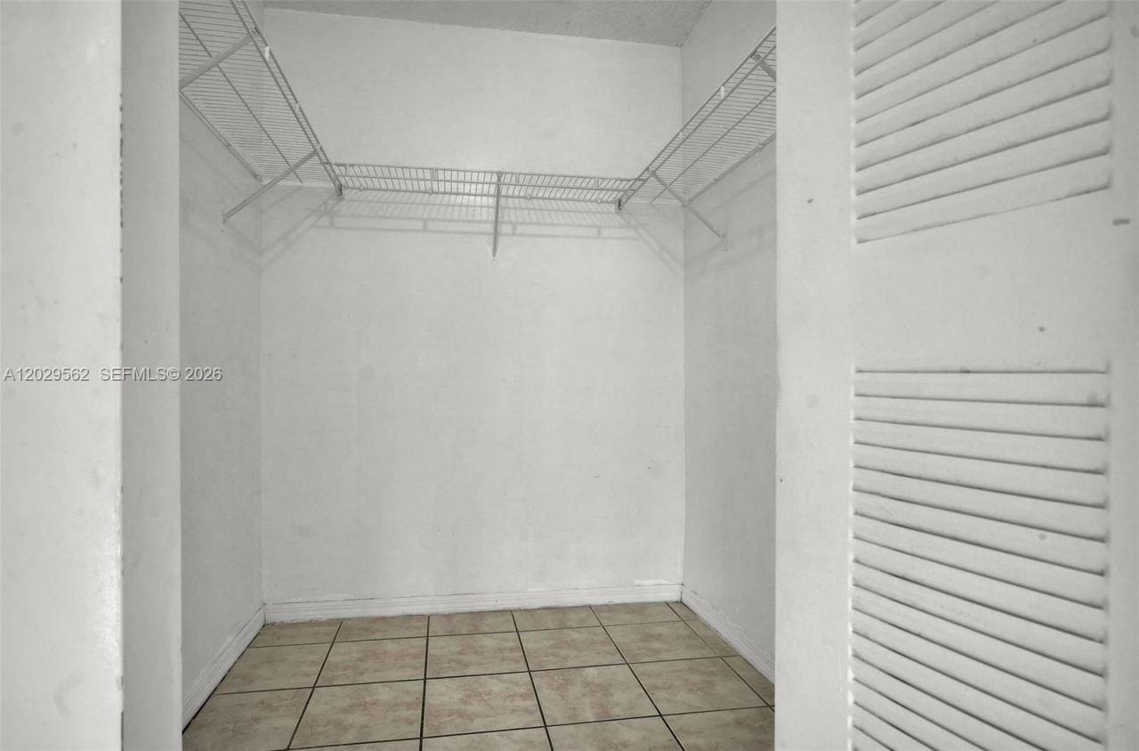 200 NW 114th Ave, Unit 22-101, Sweetwater, FL 33172 Photo