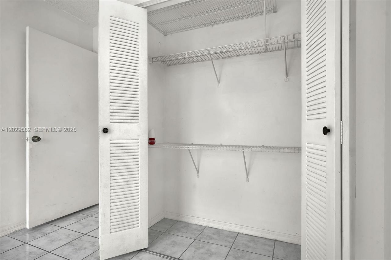 200 NW 114th Ave, Unit 22-101, Sweetwater, FL 33172 Photo