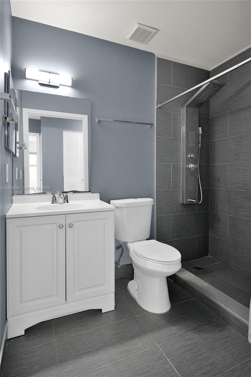 200 NW 114th Ave, Unit 22-101, Sweetwater, FL 33172 Photo