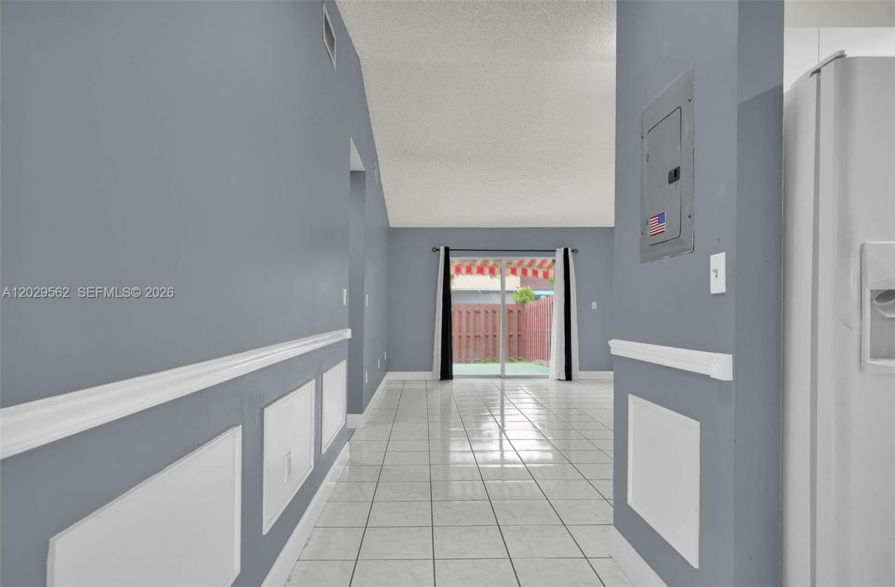 200 NW 114th Ave, Unit 22-101, Sweetwater, FL 33172 Photo