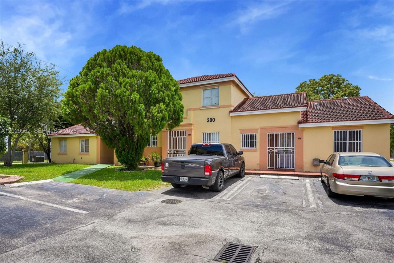 200 NW 114th Ave, Unit 22-101, Sweetwater, FL 33172 Photo