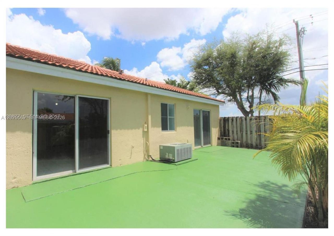 200 NW 114th Ave , Unit 22-101, Sweetwater, FL 33172 Photo