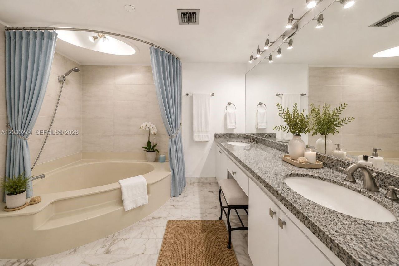1000 Quayside Ter , Unit TS-10, Miami, FL 33138 Photo