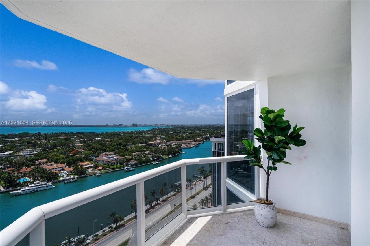 4779 Collins Ave , Unit 2305, Miami Beach, FL 33140 Photo