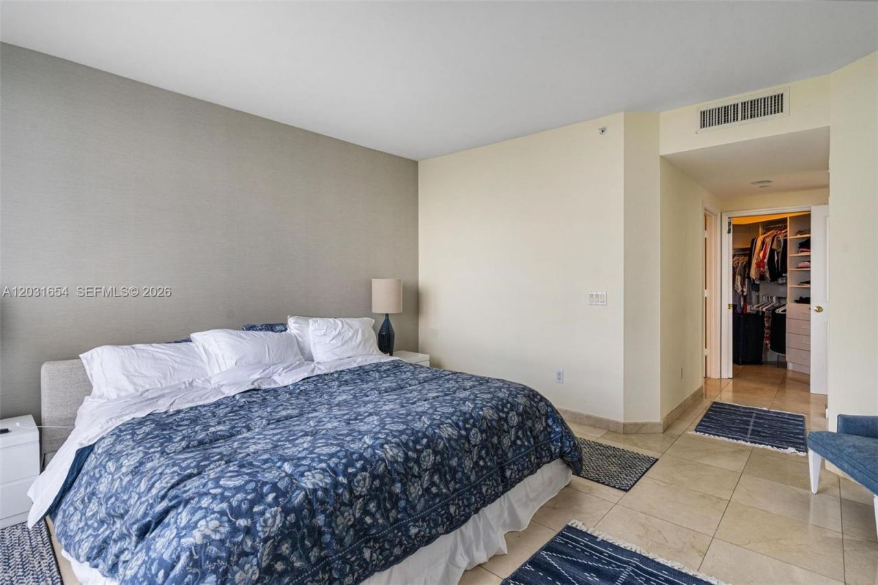 4779 Collins Ave , Unit 2305, Miami Beach, FL 33140 Photo