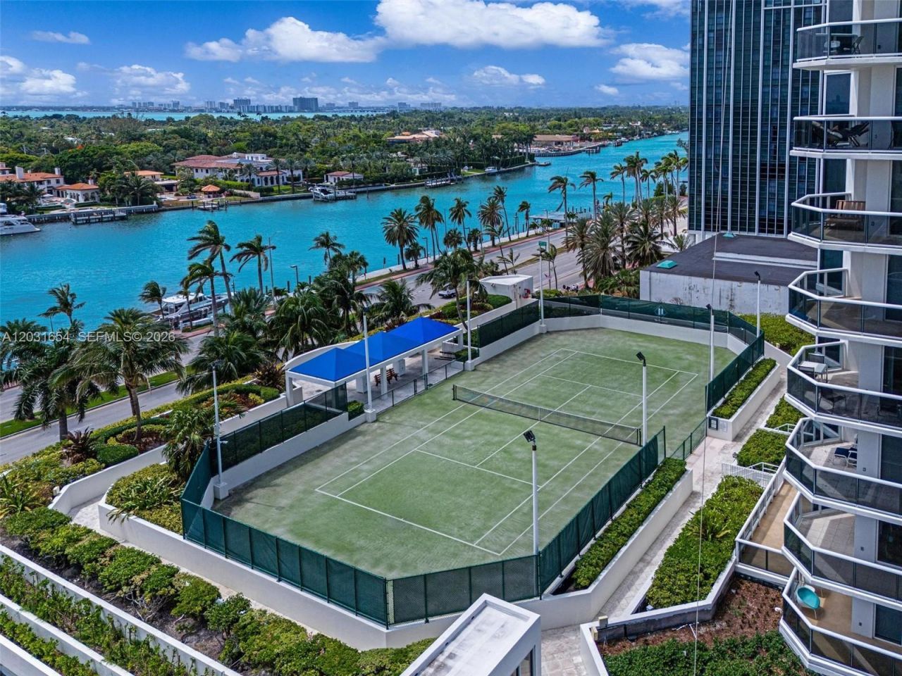 4779 Collins Ave , Unit 2305, Miami Beach, FL 33140 Photo