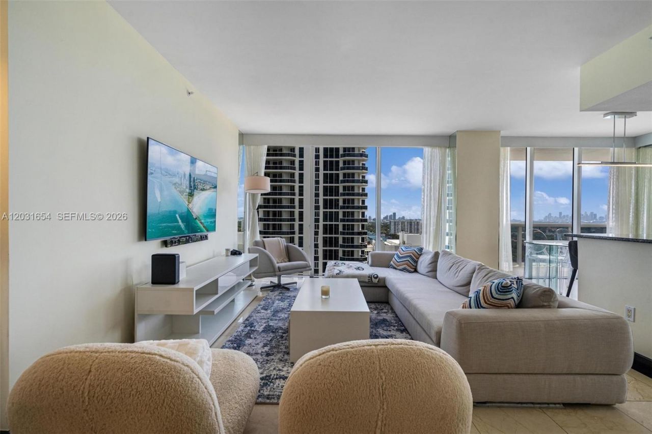 4779 Collins Ave , Unit 2305, Miami Beach, FL 33140 Photo