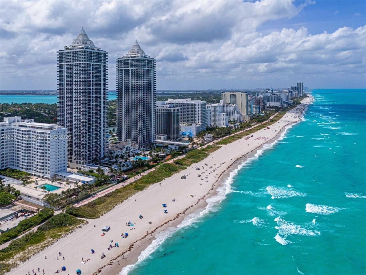 4779 Collins Ave , Unit 2305, Miami Beach, FL 33140 Photo