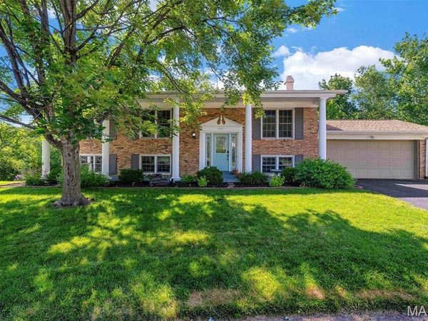12917 Cedarledge Court, St Louis, MO 63146