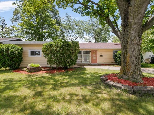 3220 Rexford Drive, South Bend, IN 46615