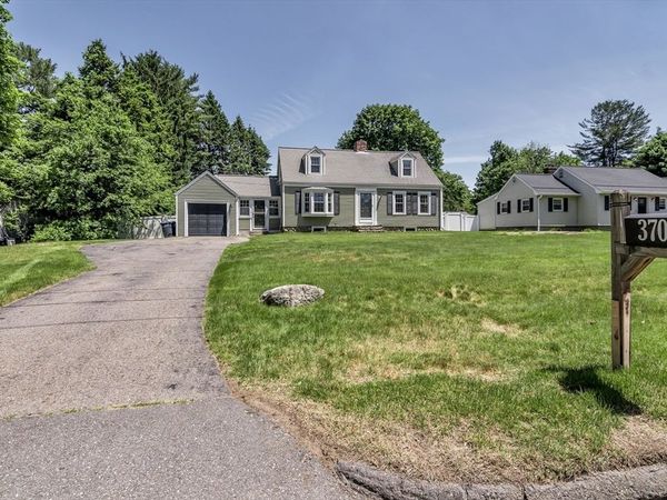 370 Main St, Holden, MA 01520