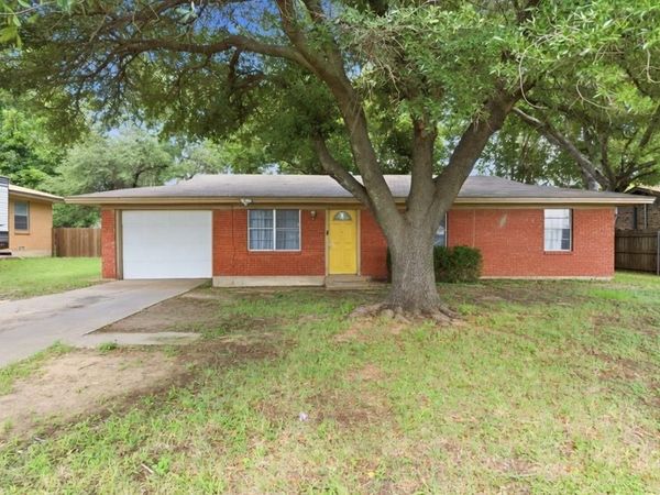 141 Park Drive, Stephenville, TX 76401