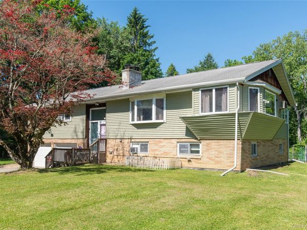 10 Millbank Road , Poughkeepsie, NY 12603