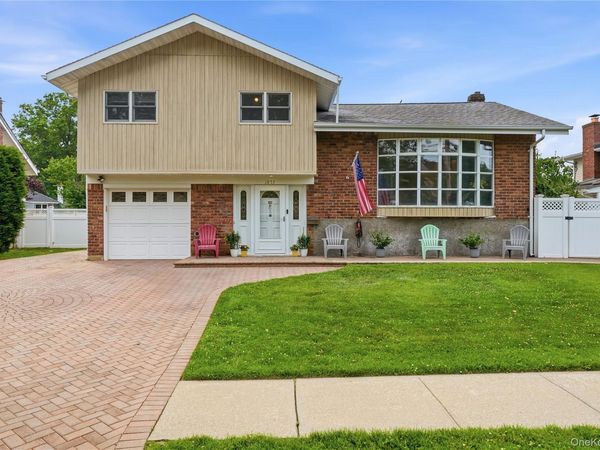1853 Decatur Avenue, North Bellmore, NY 11710