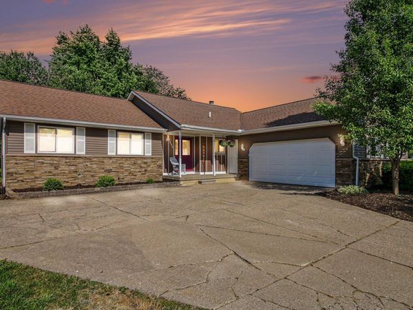 8490 Woodruff Drive SW, Byron Center, MI 49315