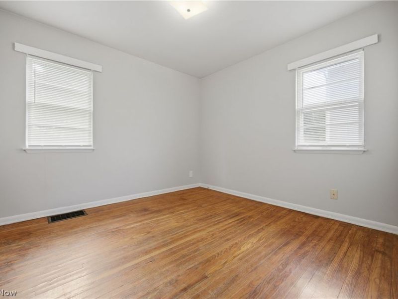 2806 Harmont Avenue NE, Canton, OH 44705 Photo 12