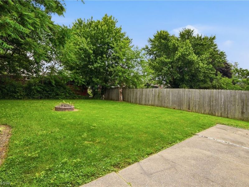 2806 Harmont Avenue NE, Canton, OH 44705 Photo 26