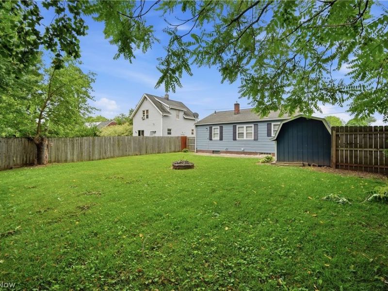 2806 Harmont Avenue NE, Canton, OH 44705 Photo 27