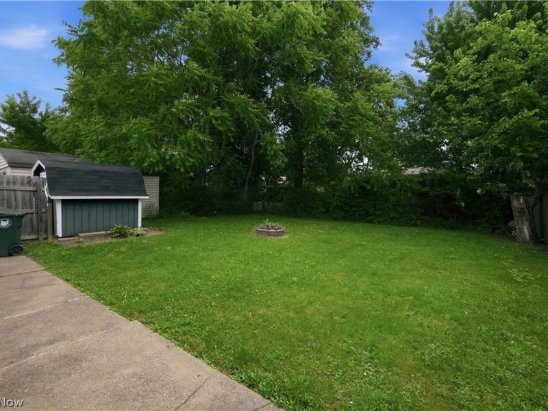 2806 Harmont Avenue NE, Canton, OH 44705 Photo 29