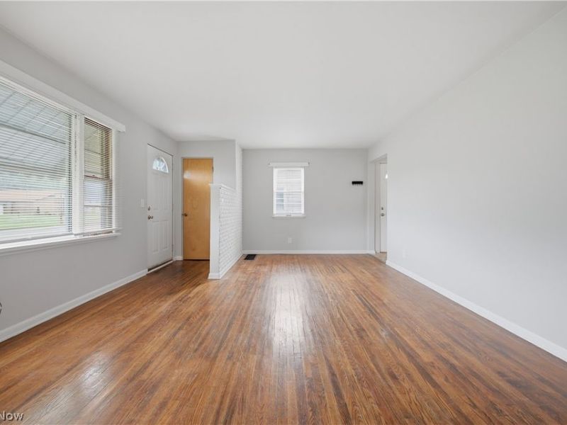 2806 Harmont Avenue NE, Canton, OH 44705 Photo 8