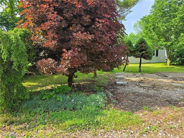 4877 Presidential Drive , Geneva, OH 44041