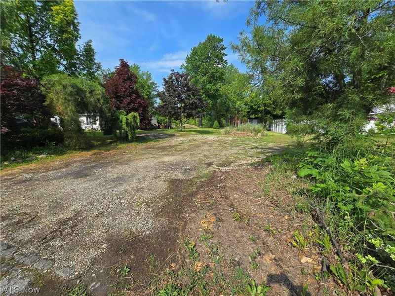 4877 Presidential Drive , Geneva, OH 44041 Photo 6