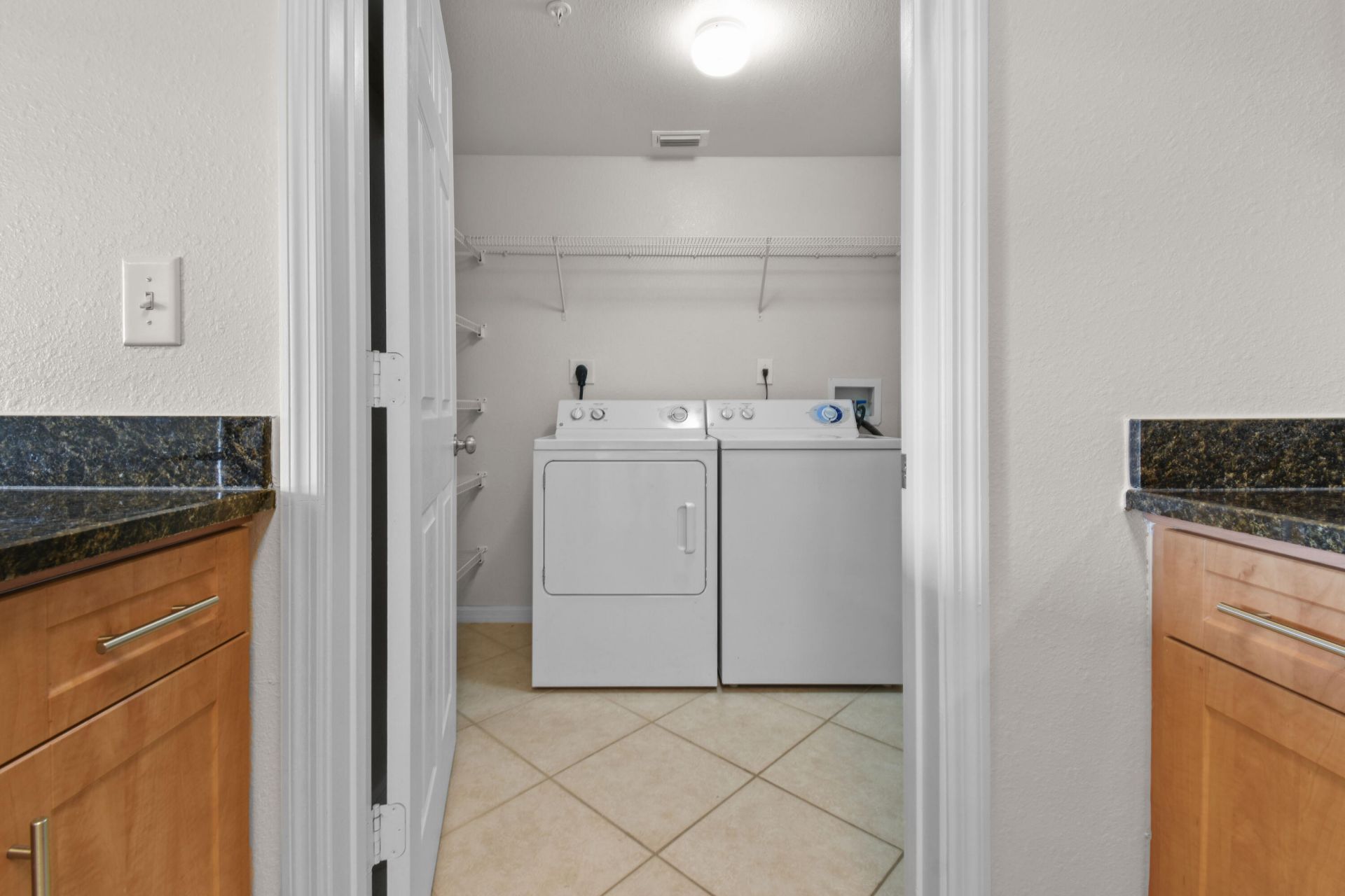 6556 Emerald Dunes Drive, Unit 302, West Palm Beach, FL 33411 Photo