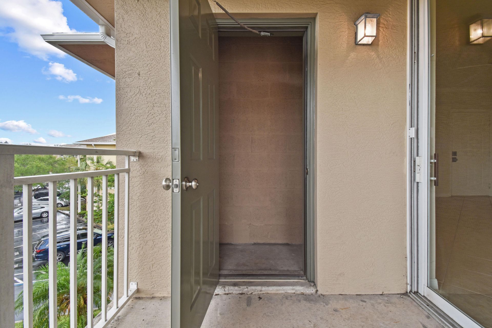 6556 Emerald Dunes Drive, Unit 302, West Palm Beach, FL 33411 Photo