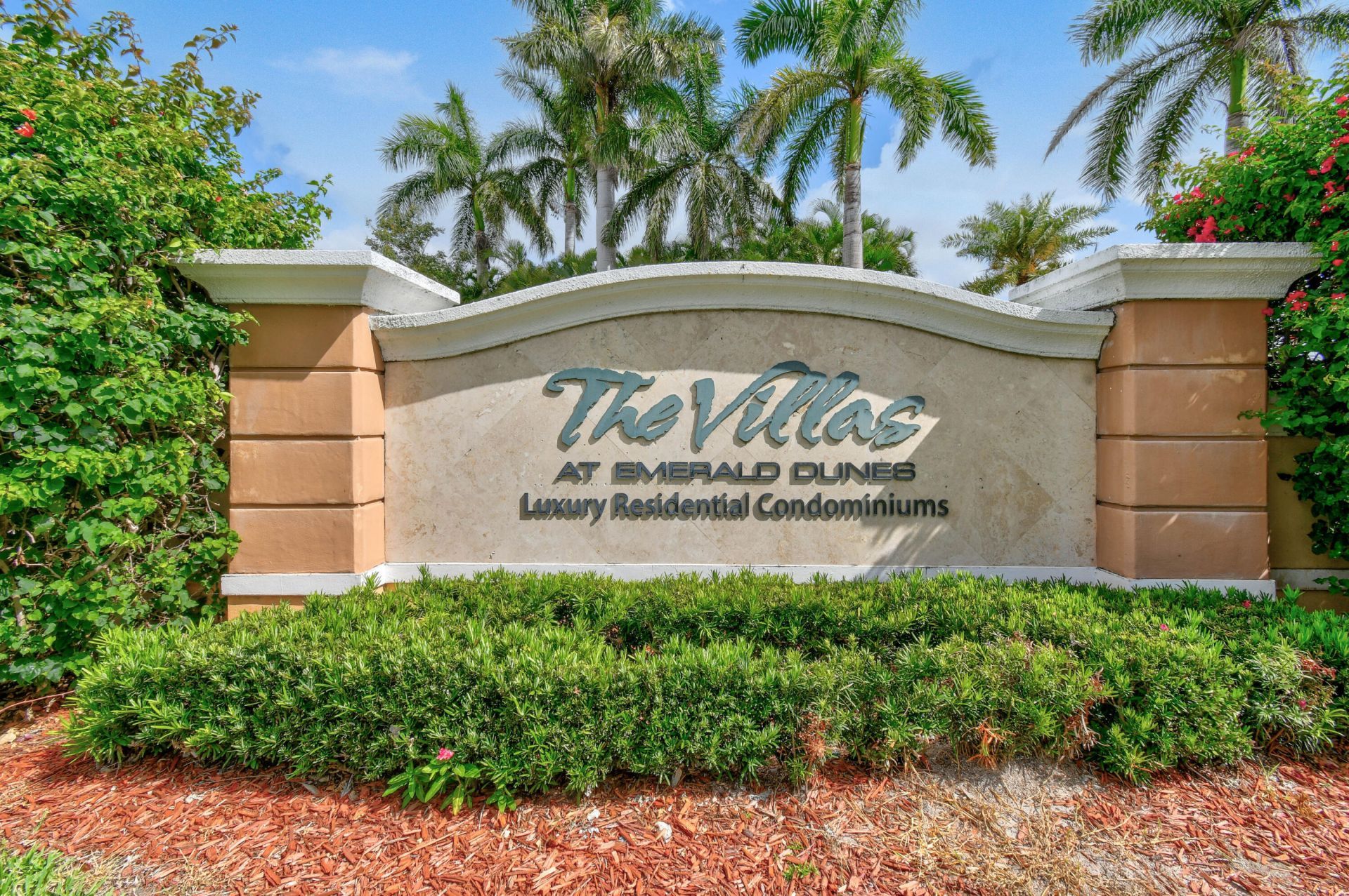 6556 Emerald Dunes Drive, Unit 302, West Palm Beach, FL 33411 Photo