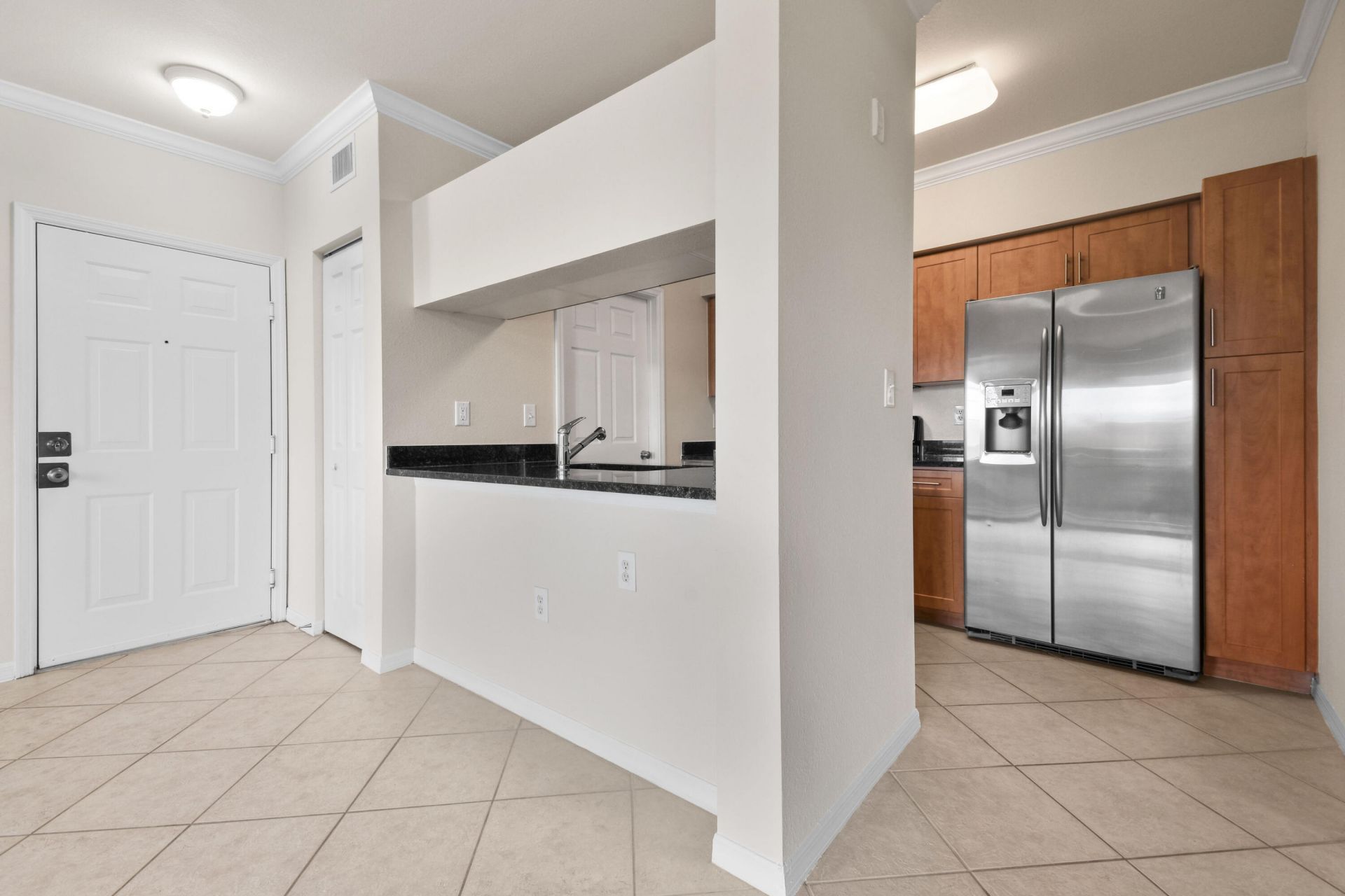 6556 Emerald Dunes Drive, Unit 302, West Palm Beach, FL 33411 Photo