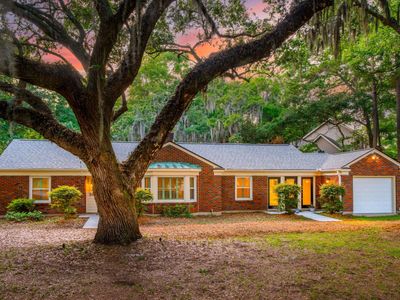 562 Fort Johnson Road, Charleston, SC 29412