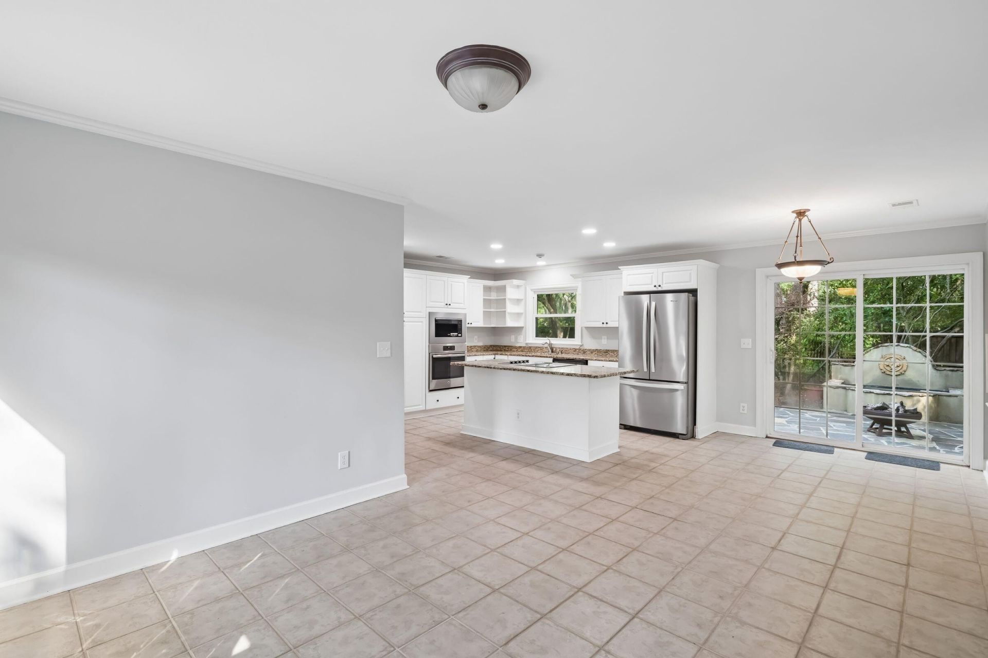 562 Fort Johnson Road Photo 15