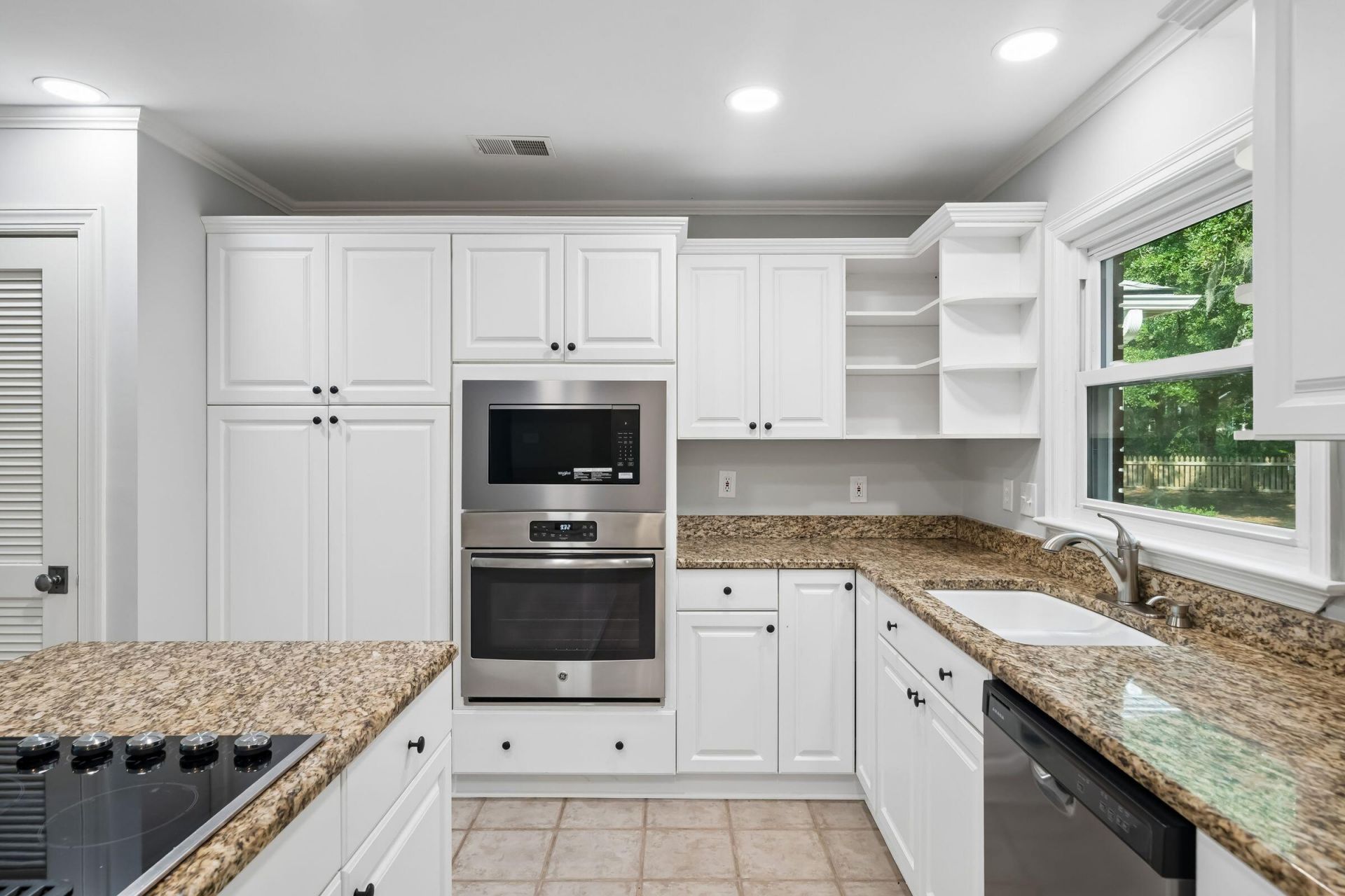 562 Fort Johnson Road Photo 17