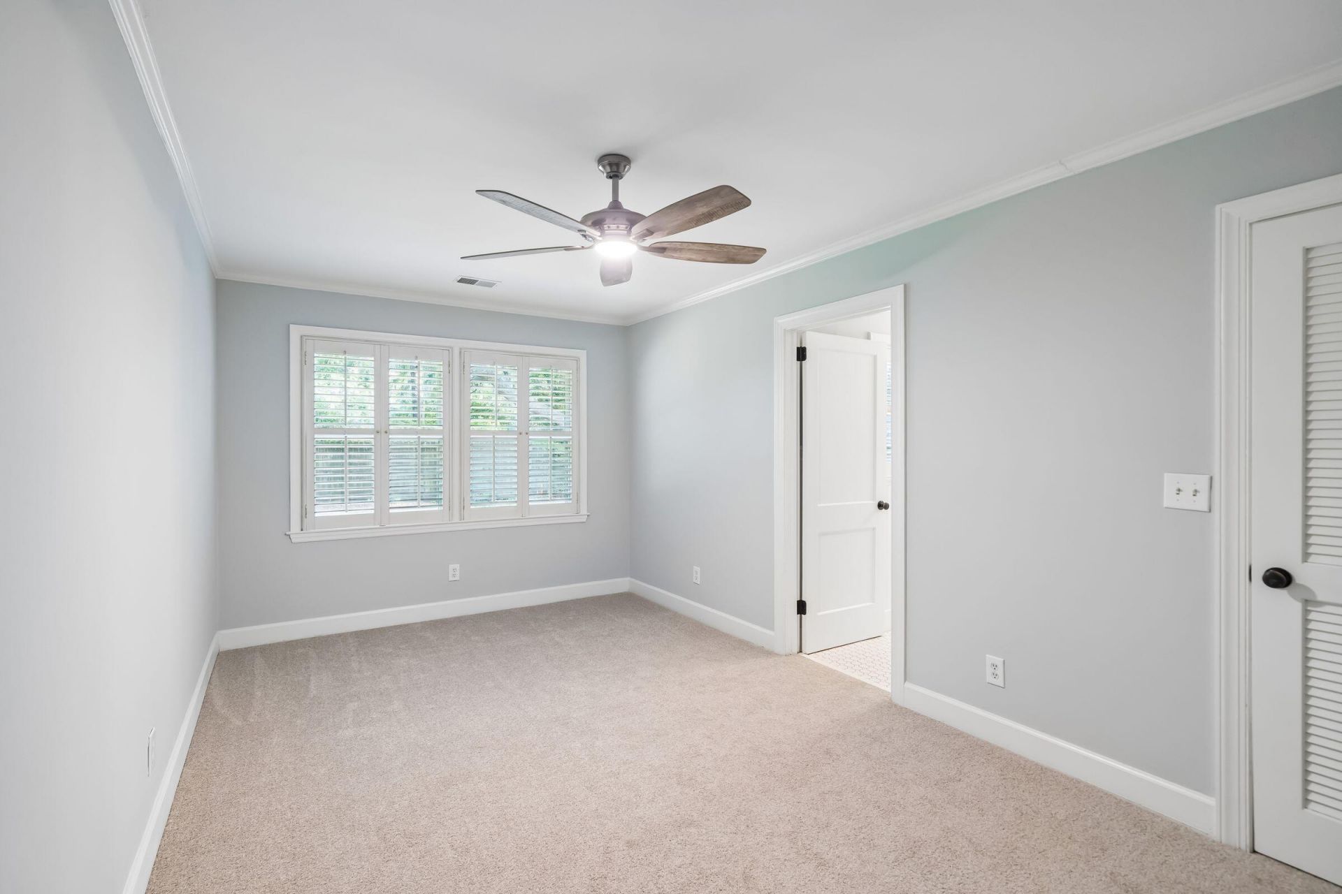 562 Fort Johnson Road Photo 23