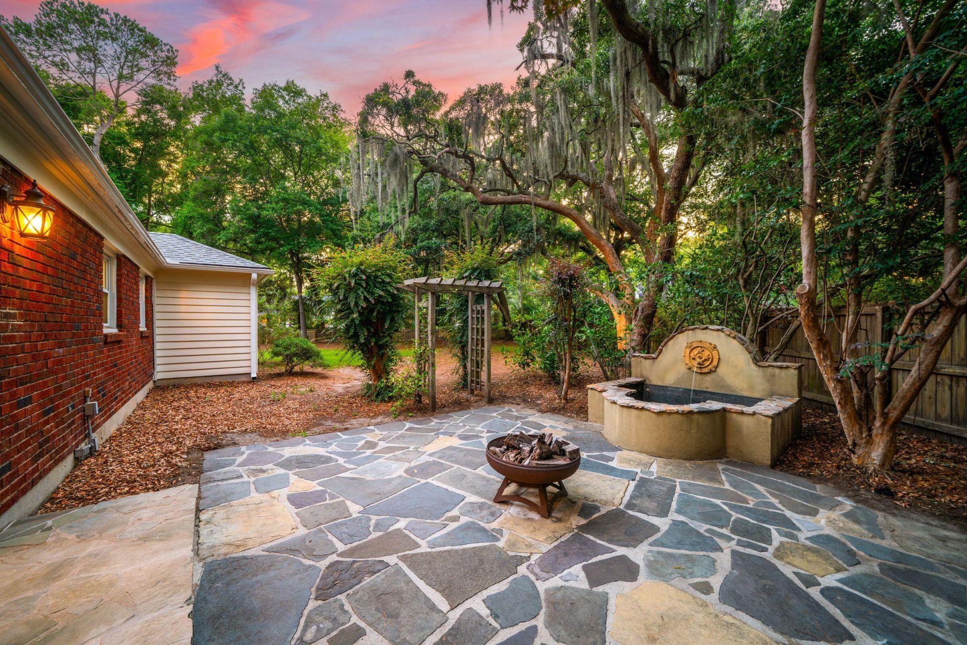 562 Fort Johnson Road Photo 34