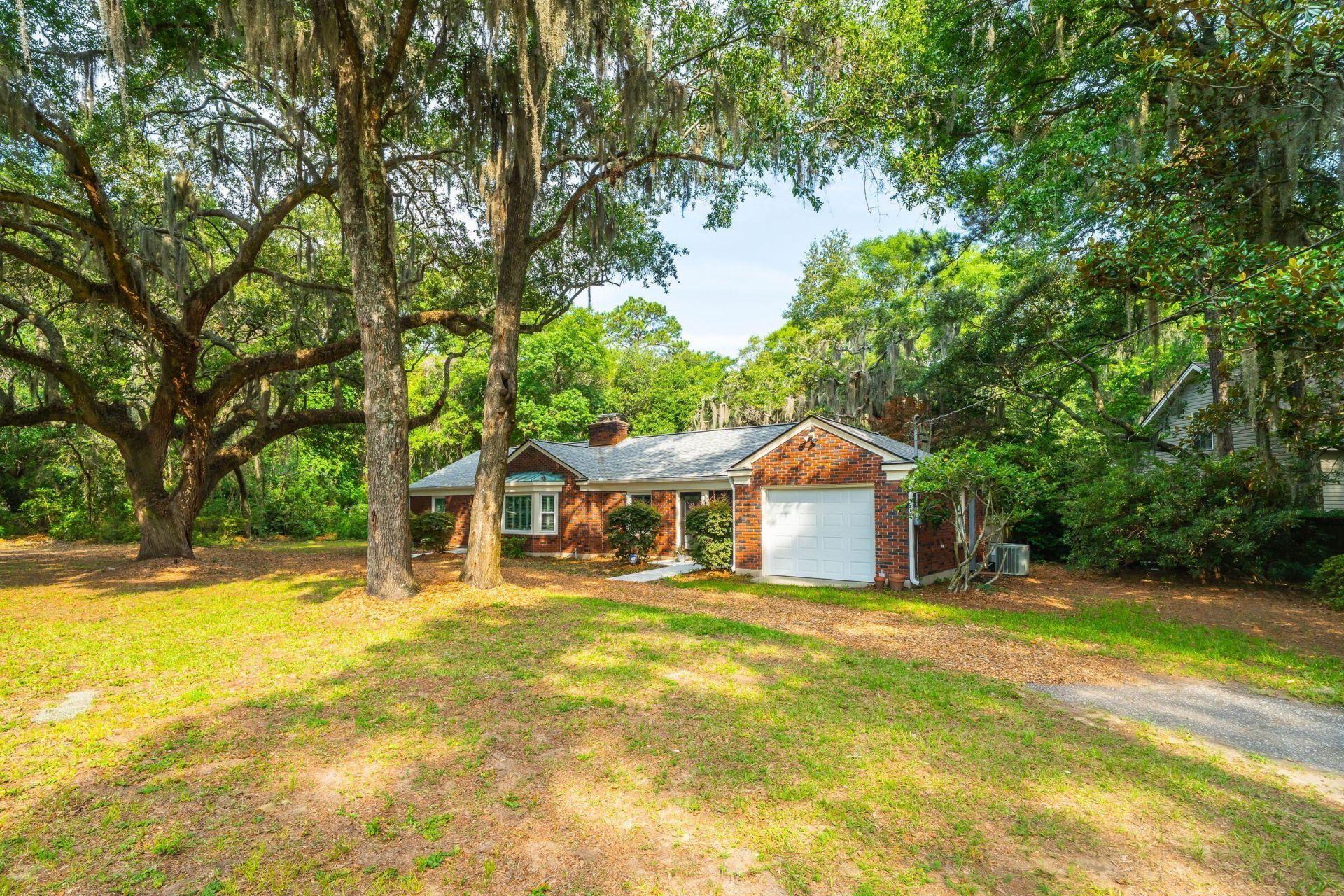 562 Fort Johnson Road Photo 7