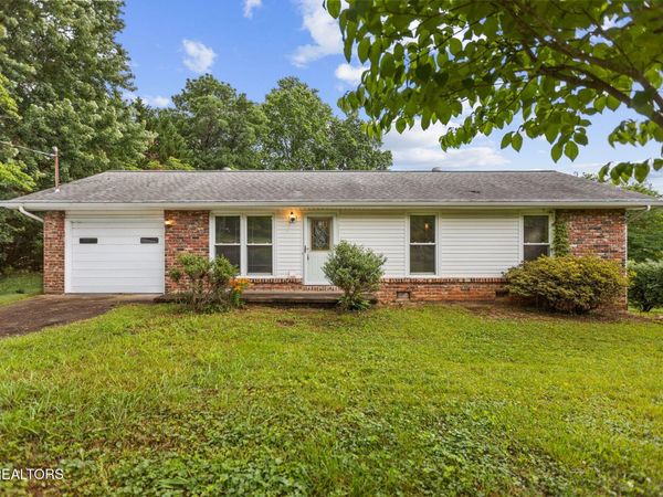 1900 Canby Hills Rd, Knoxville, TN 37923