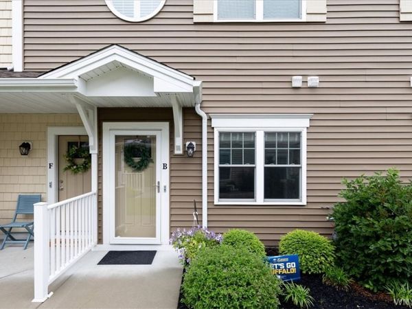 301 Northill Drive, Unit B, Buffalo, NY 14221